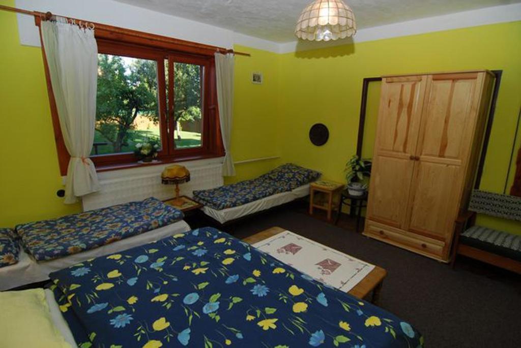 Privat Henry Bed & Breakfast Liptovský Mikuláš Стая снимка